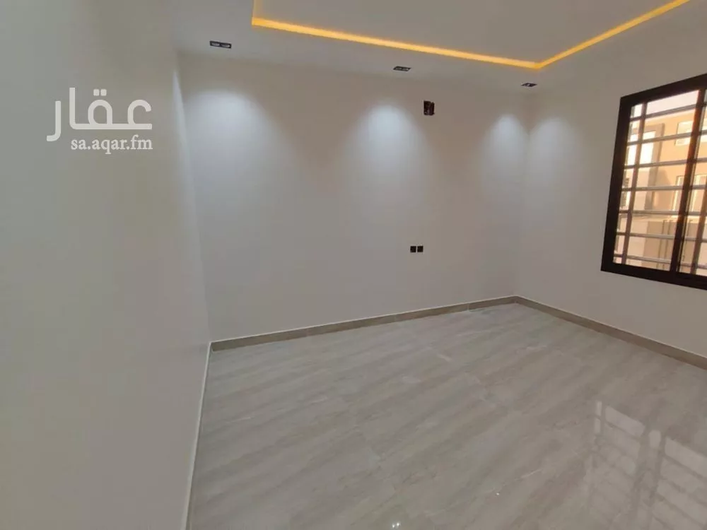 4 bedroom floor in Badr 4