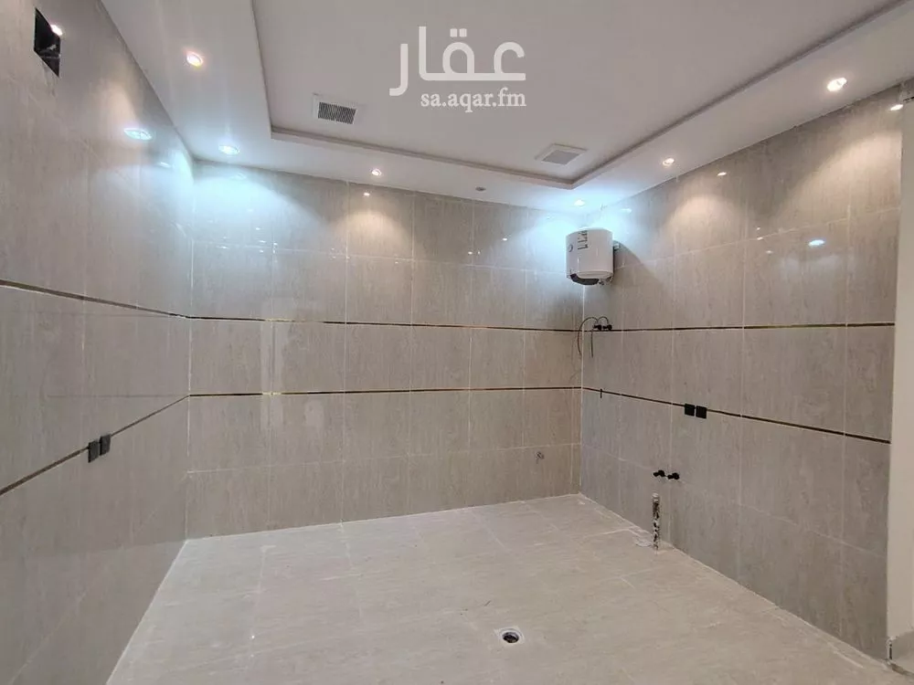 5 bedroom floor in Badr 2