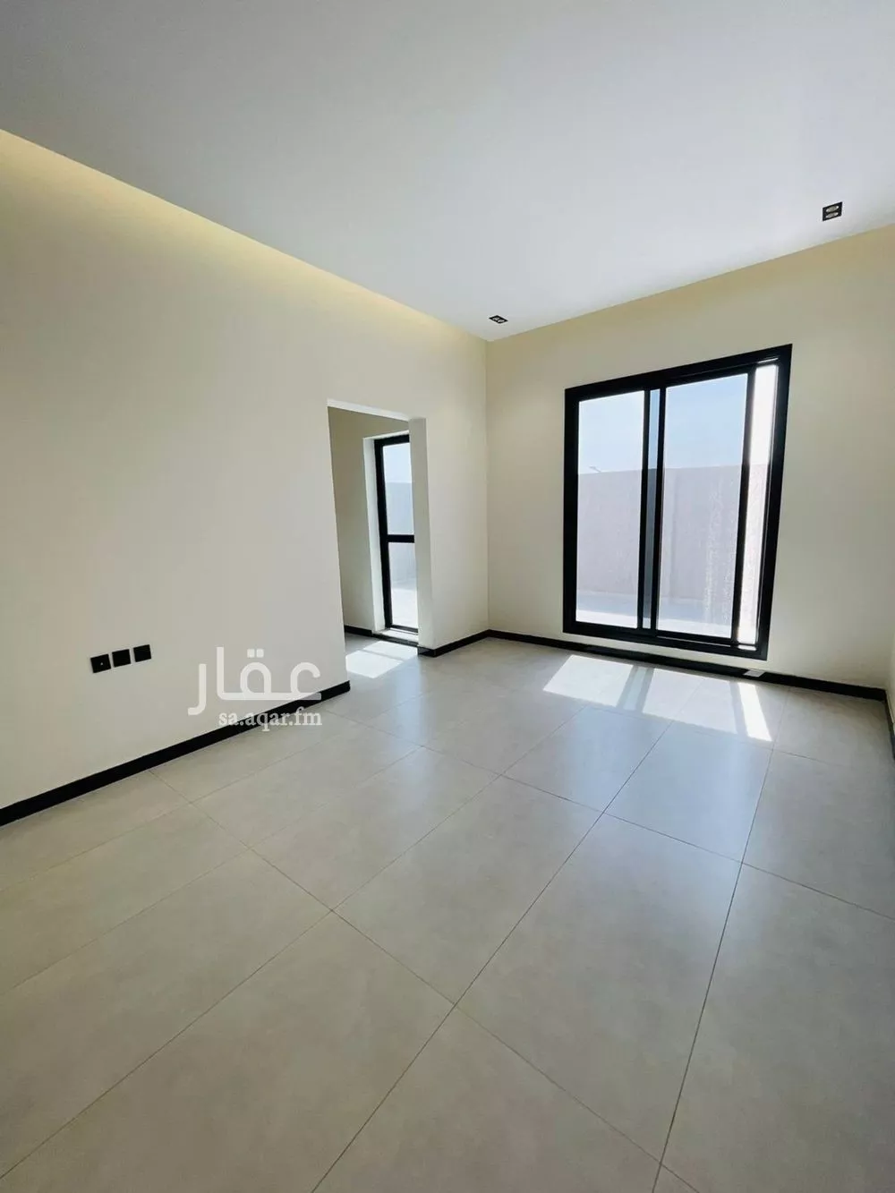 4 bedroom floor in Al Janadriyah 14