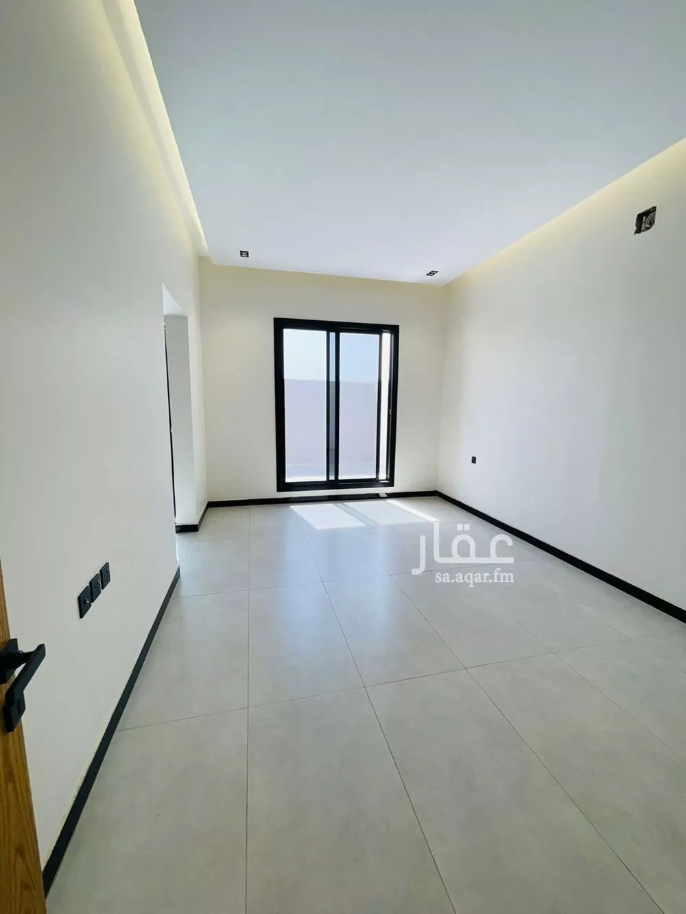 4 bedroom floor in Al Janadriyah 10