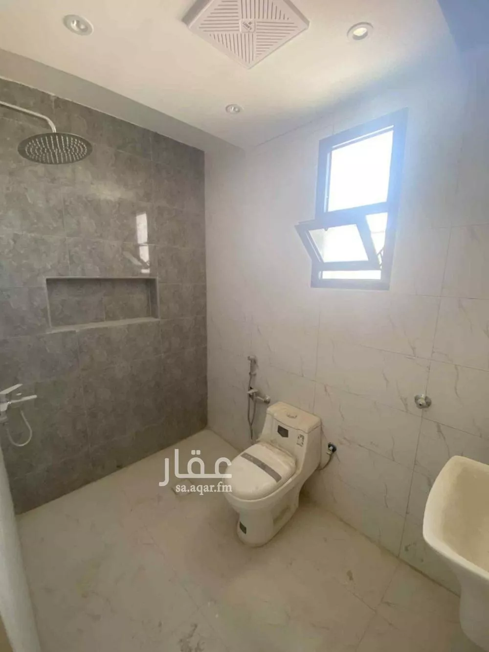 دور 5 غرف في عكاظ 6