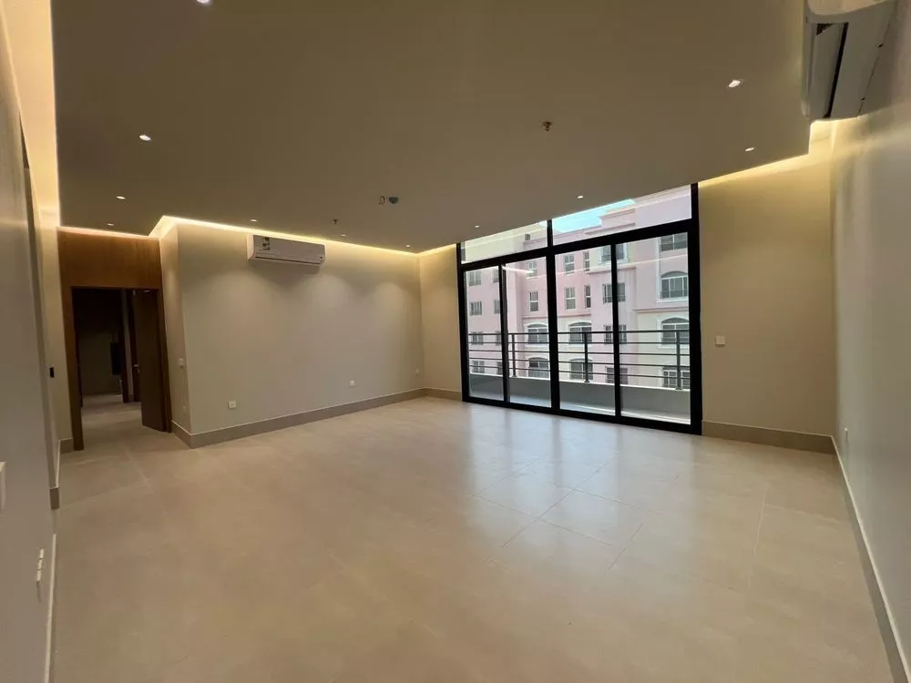 3 bedroom apartment in Al Rawabi, Eastern Province 9