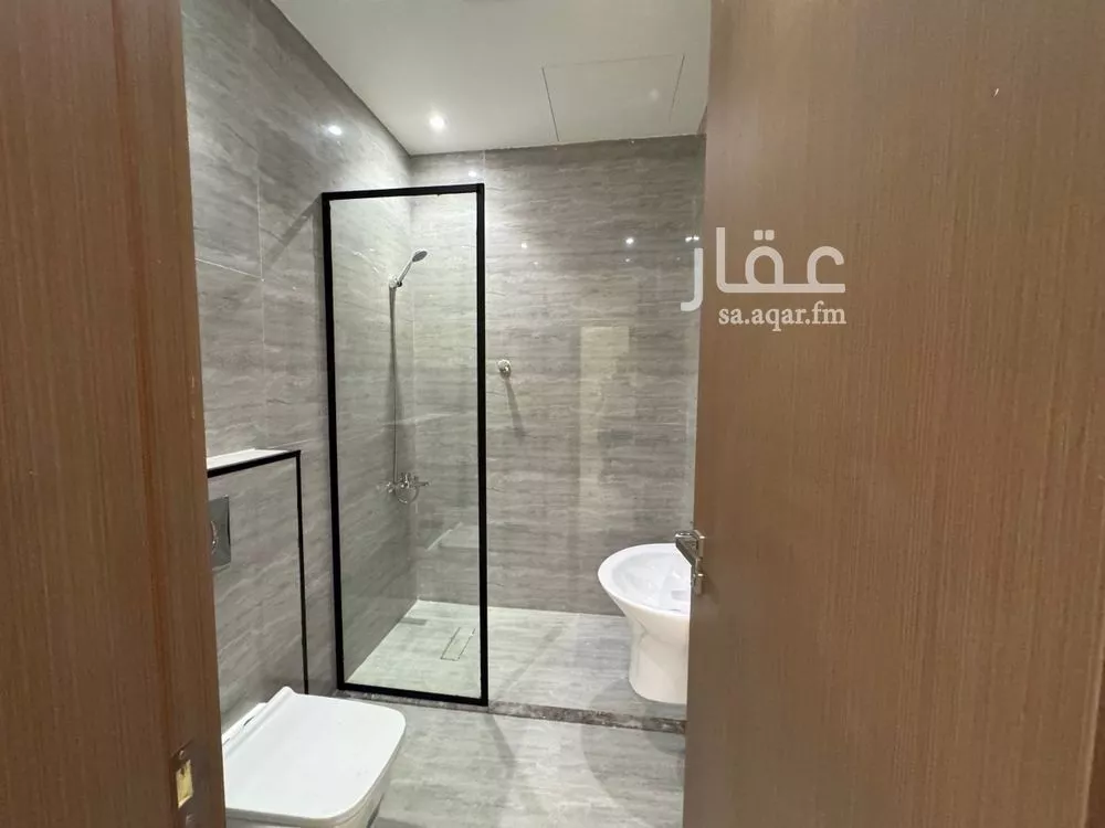 4 bedroom floor in Al Rimal 12