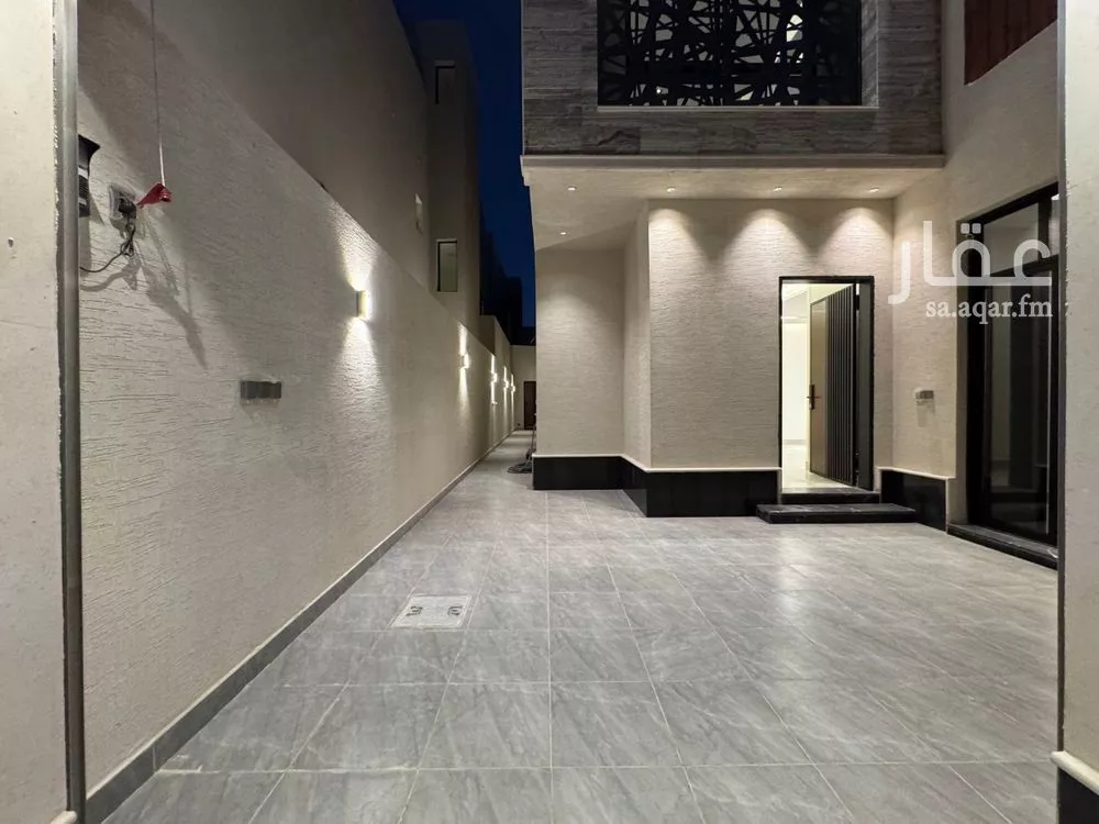 4 bedroom floor in Al Rimal 5