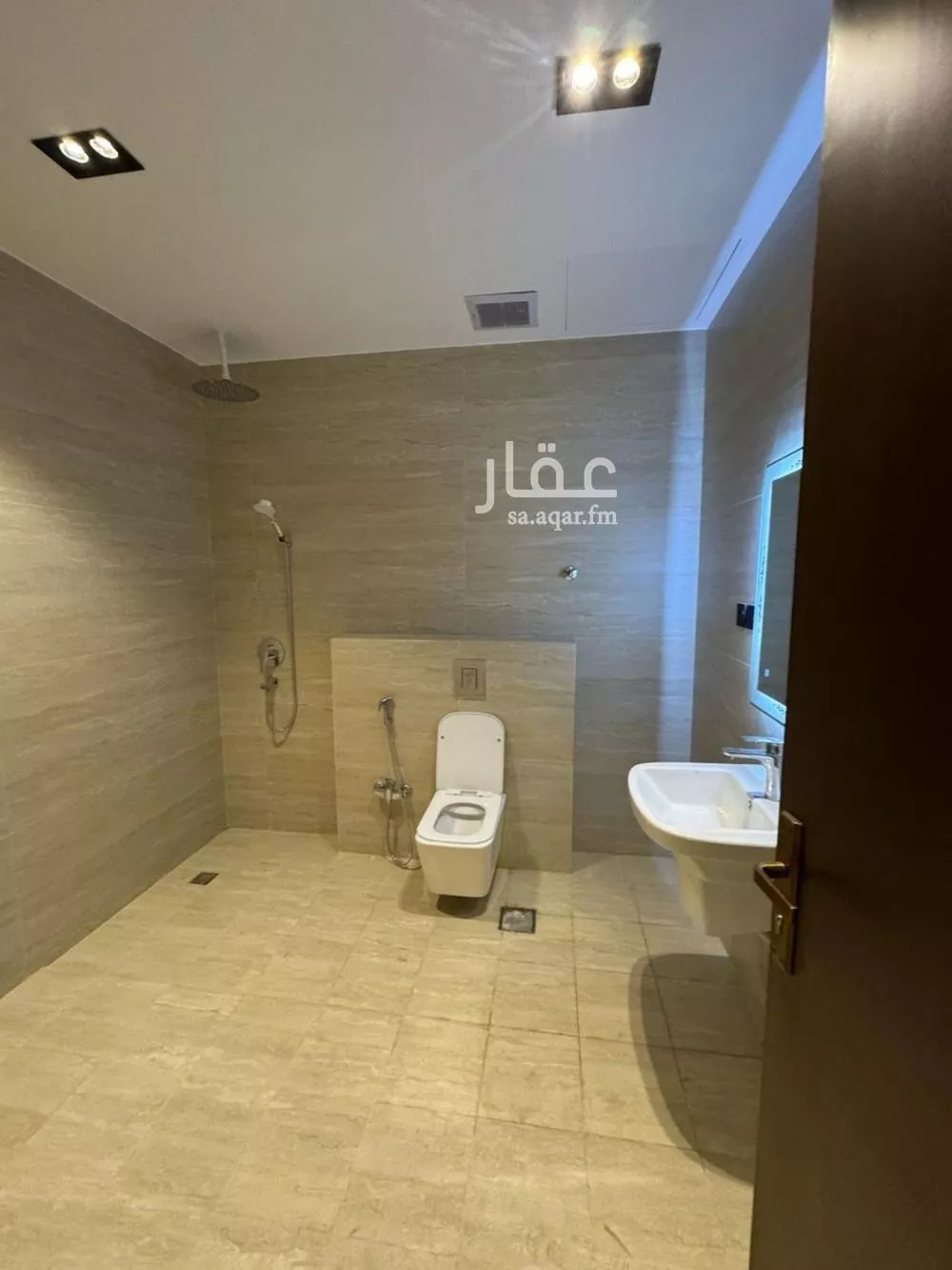 دور 3 غرف في العارض 7