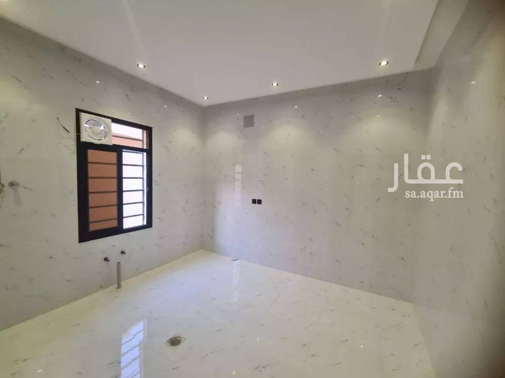 دور 5 غرف في بدر 8