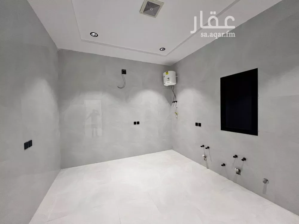 3 bedroom floor in Al Rimal 12