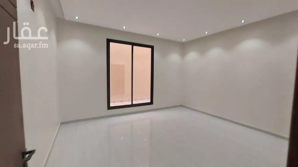 3 bedroom floor in Okaz 20