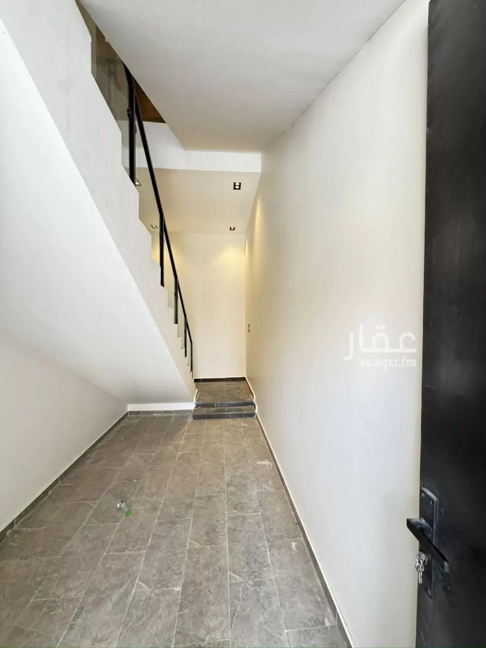 5 bedroom floor in Al Khaleej 2