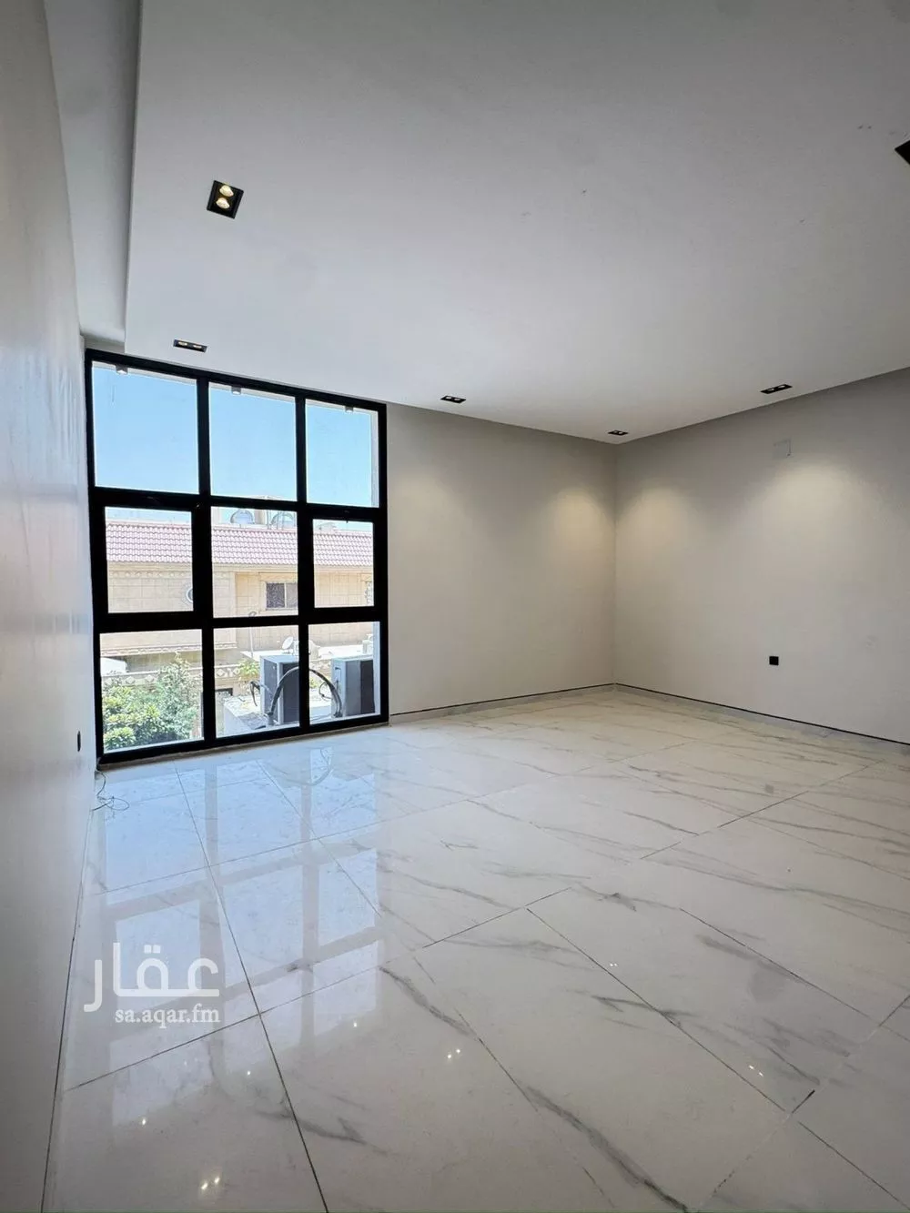 5 bedroom floor in Al Khaleej 5