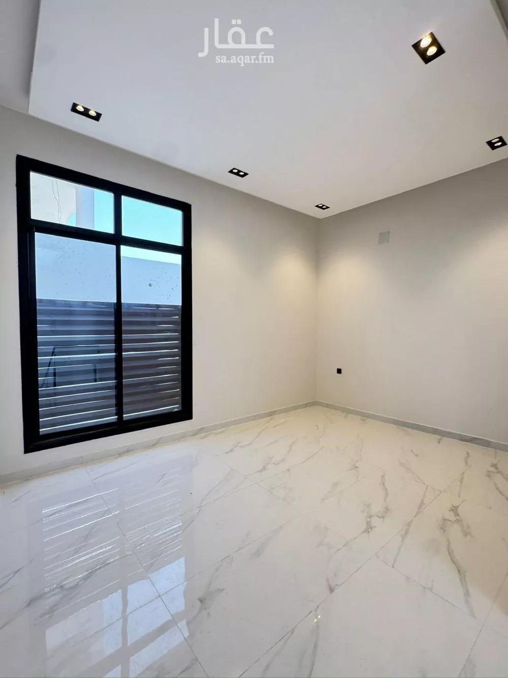 5 bedroom floor in Al Khaleej 8