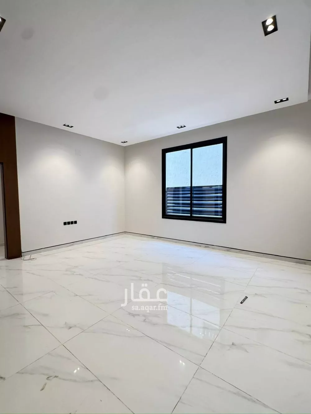 5 bedroom floor in Al Khaleej 9
