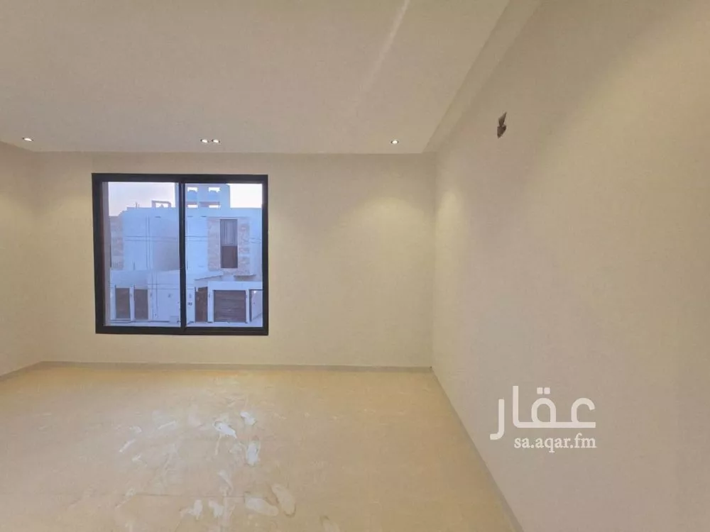 3 bedroom floor in Badr 4
