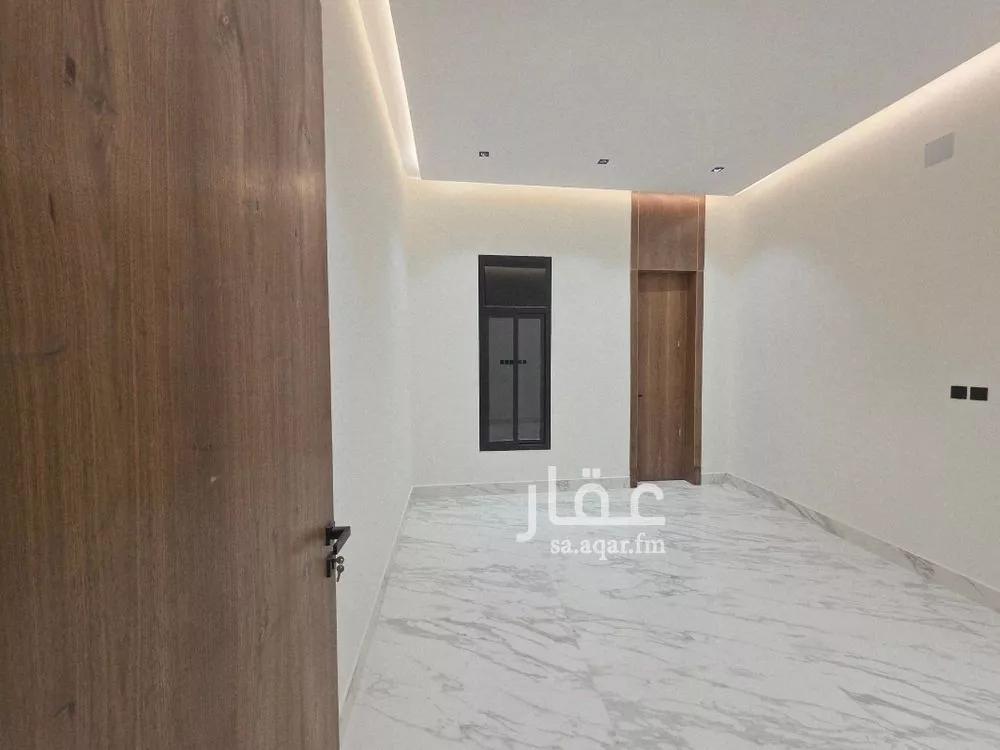 4 bedroom floor in Badr 6