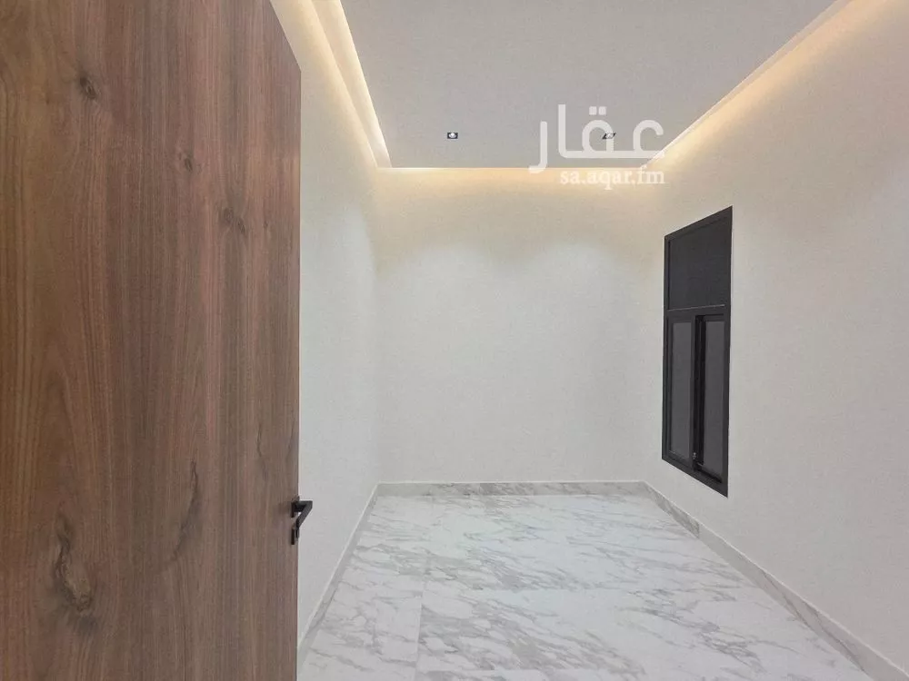 4 bedroom floor in Badr 10