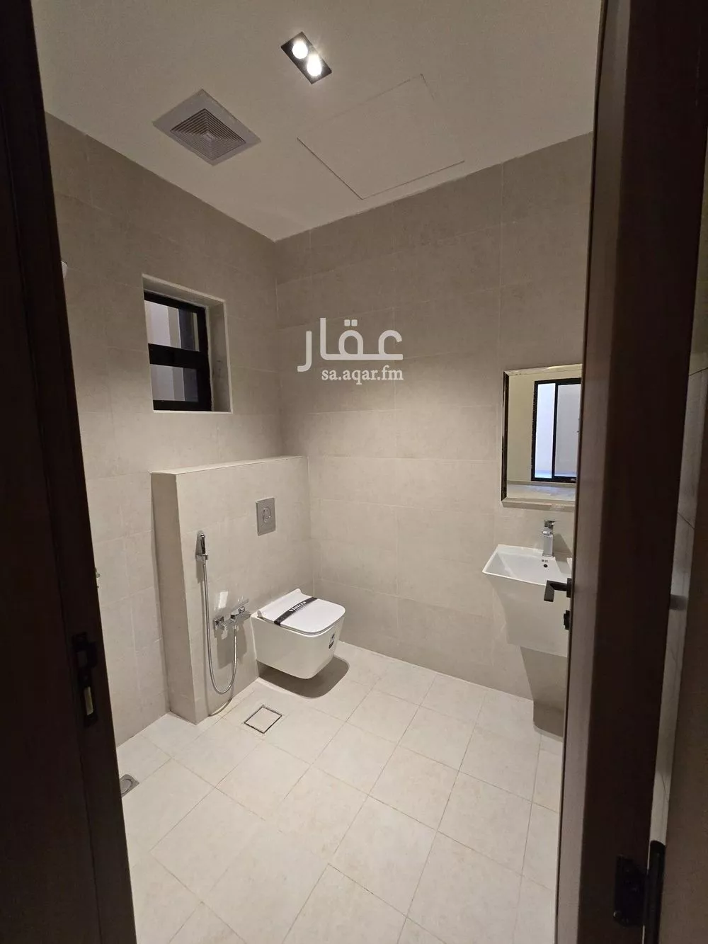 دور 5 غرف في عكاظ 5