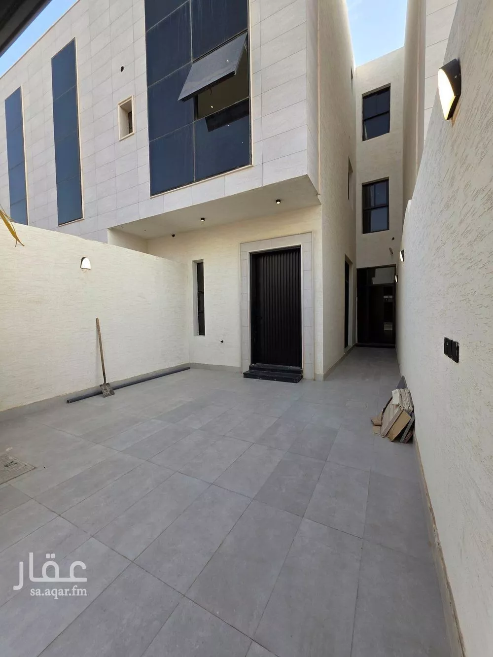 5 bedroom floor in Okaz 3