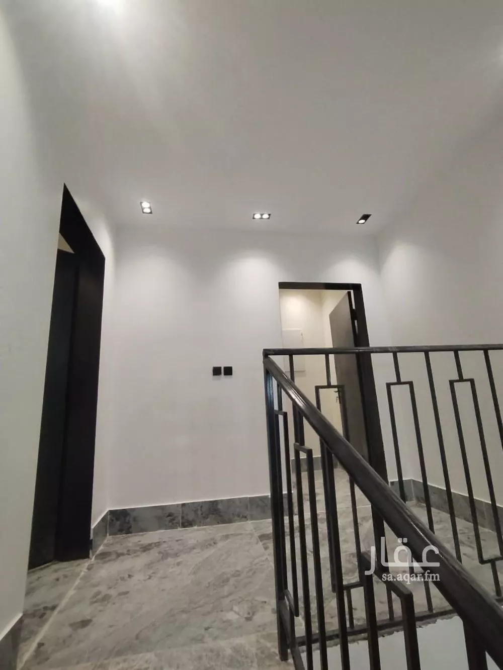 5 bedroom floor in Tuwaiq 8