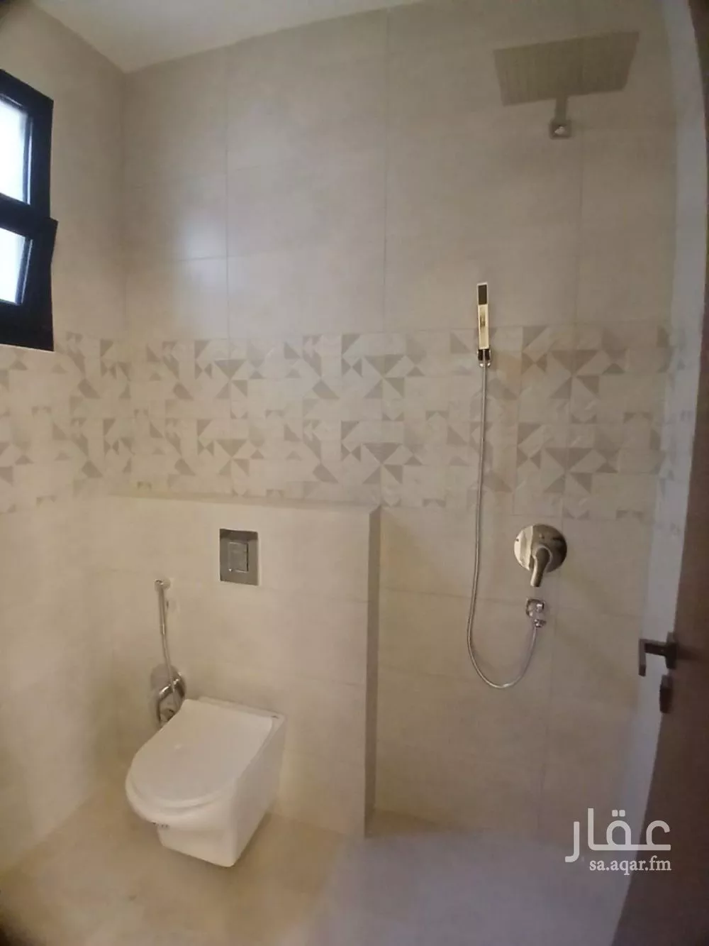 3 bedroom floor in Al Hazm 14