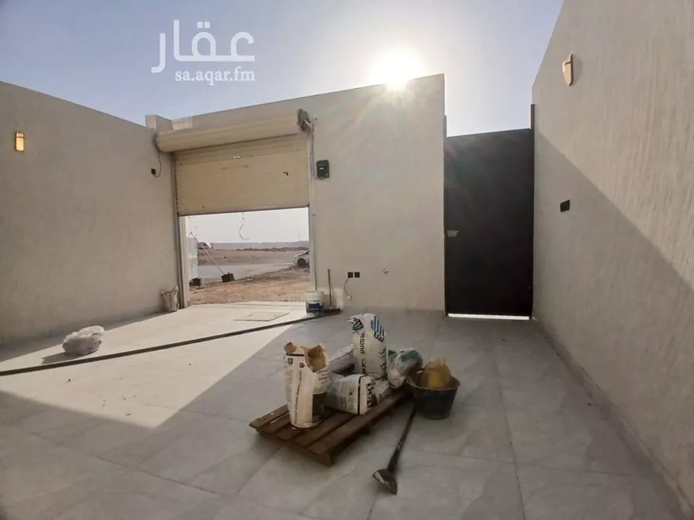 3 bedroom floor in Al Hazm 4