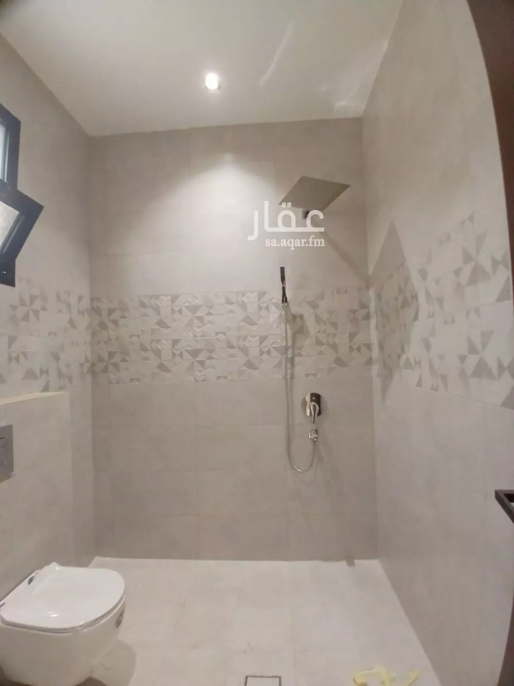 3 bedroom floor in Al Hazm 9