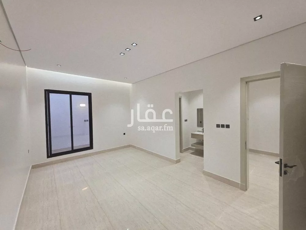4 bedroom floor in Badr 11