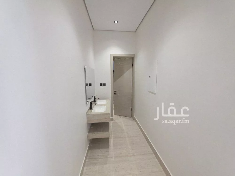 4 bedroom floor in Badr 8