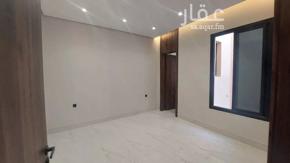 3 bedroom floor in Al Hazm 7