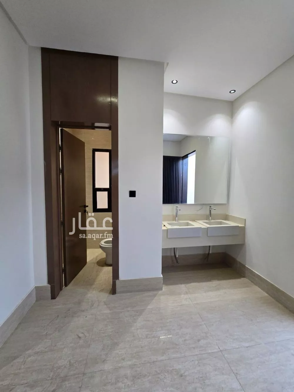 5 bedroom floor in Tuwaiq 8