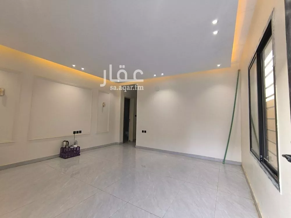 5 bedroom floor in Okaz 8