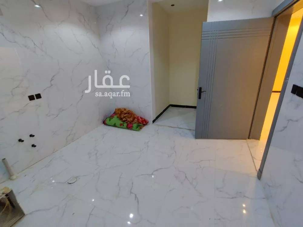5 bedroom floor in Badr 12