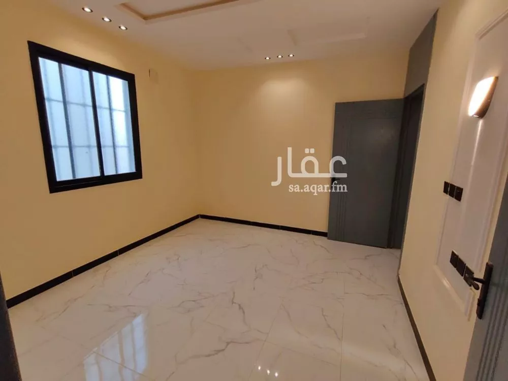 5 bedroom floor in Badr 8