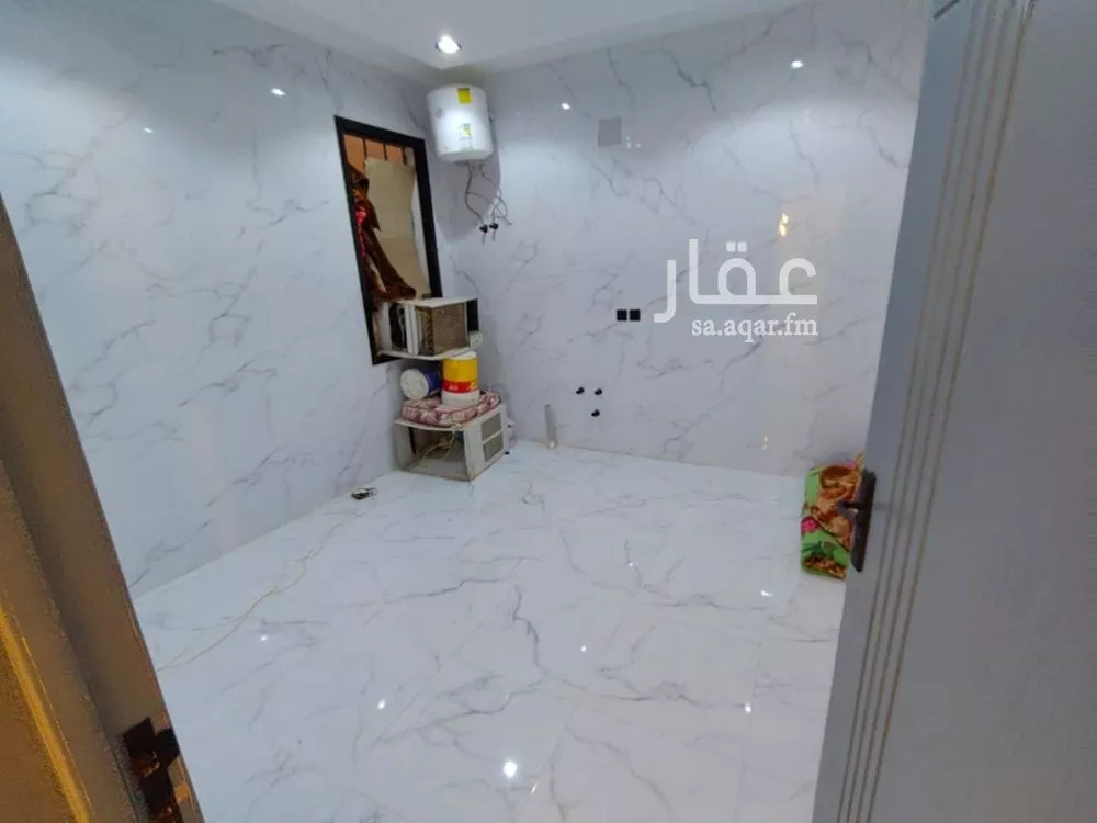 5 bedroom floor in Badr 9