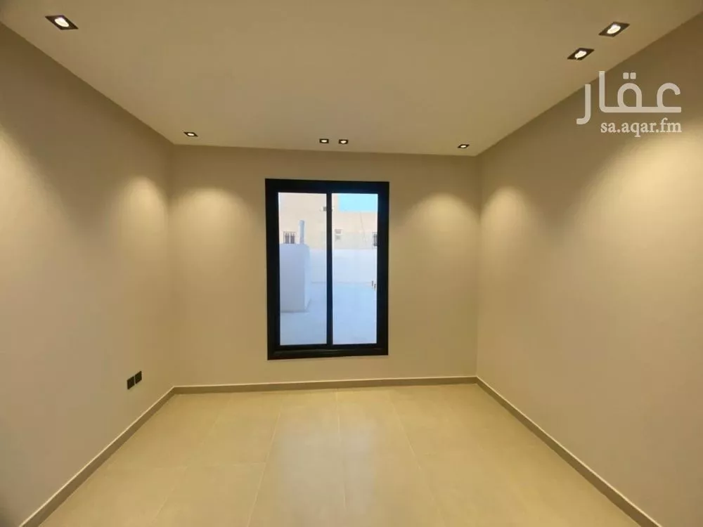 4 bedroom floor in Okaz 13