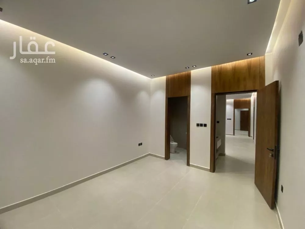 4 bedroom floor in Okaz 15