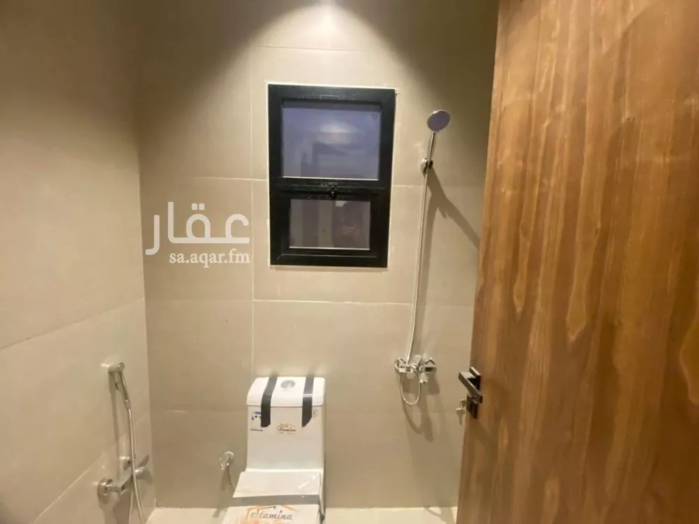 4 bedroom floor in Okaz 17