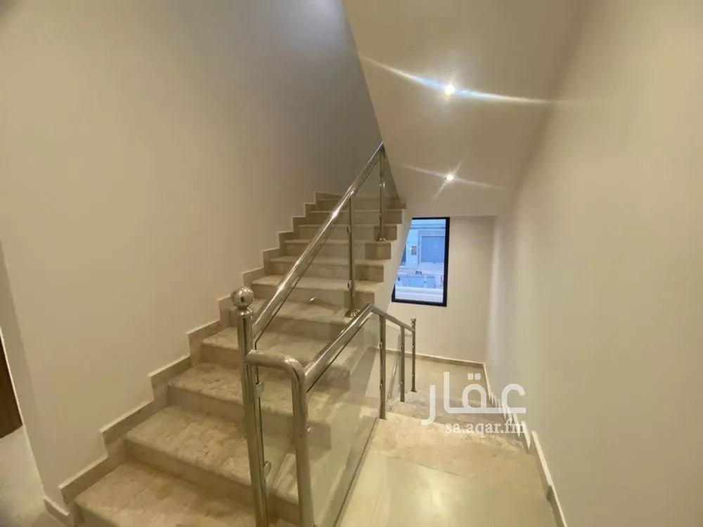 4 bedroom floor in Okaz 18
