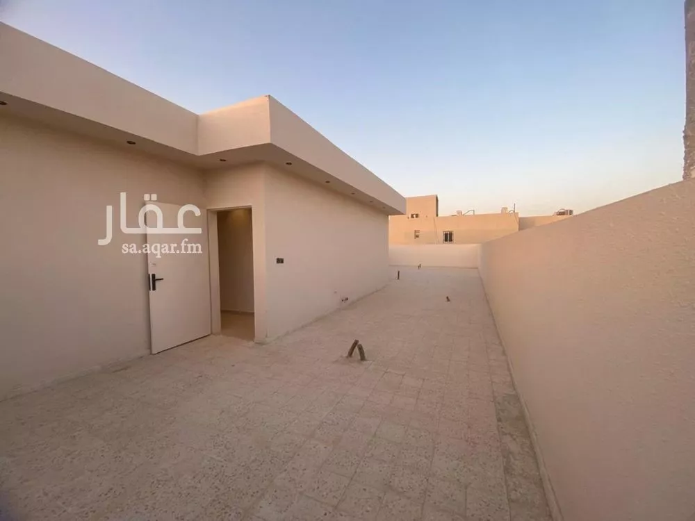 4 bedroom floor in Okaz 20