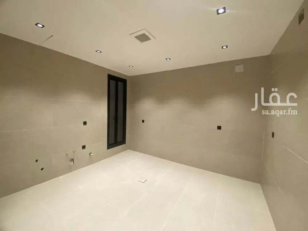 4 bedroom floor in Okaz 6