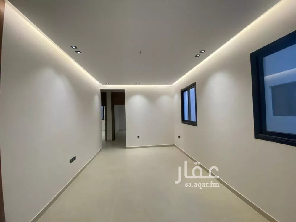 4 bedroom floor in Okaz 8