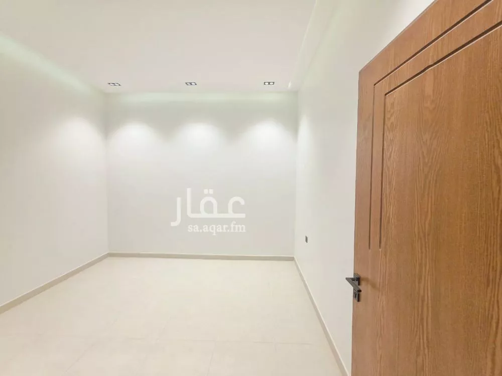 4 bedroom floor in Taibah 8