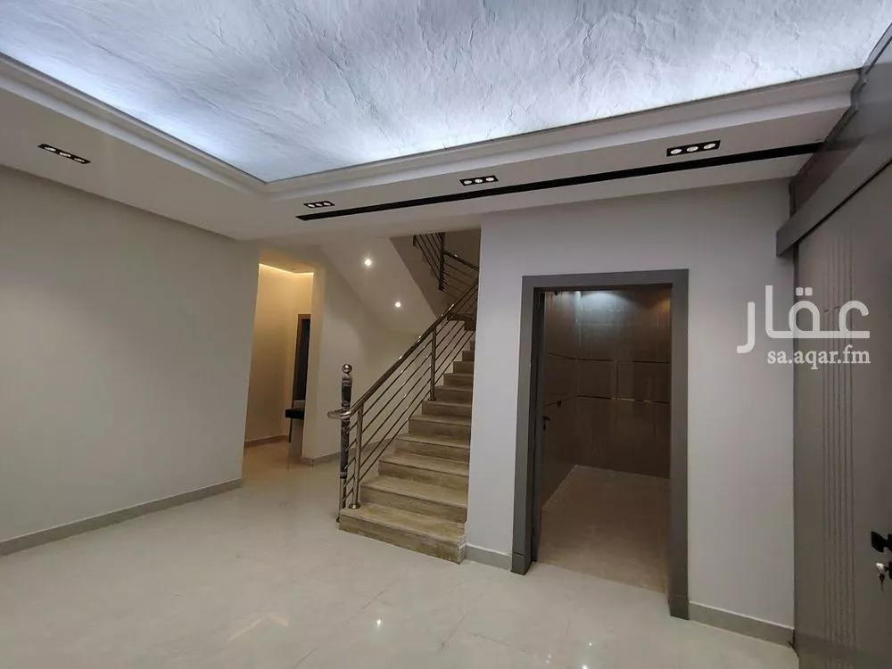5 bedroom floor in Badr 8
