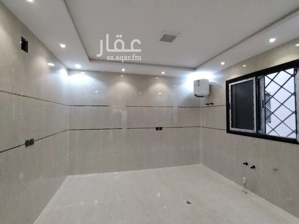 5 bedroom floor in Badr 5