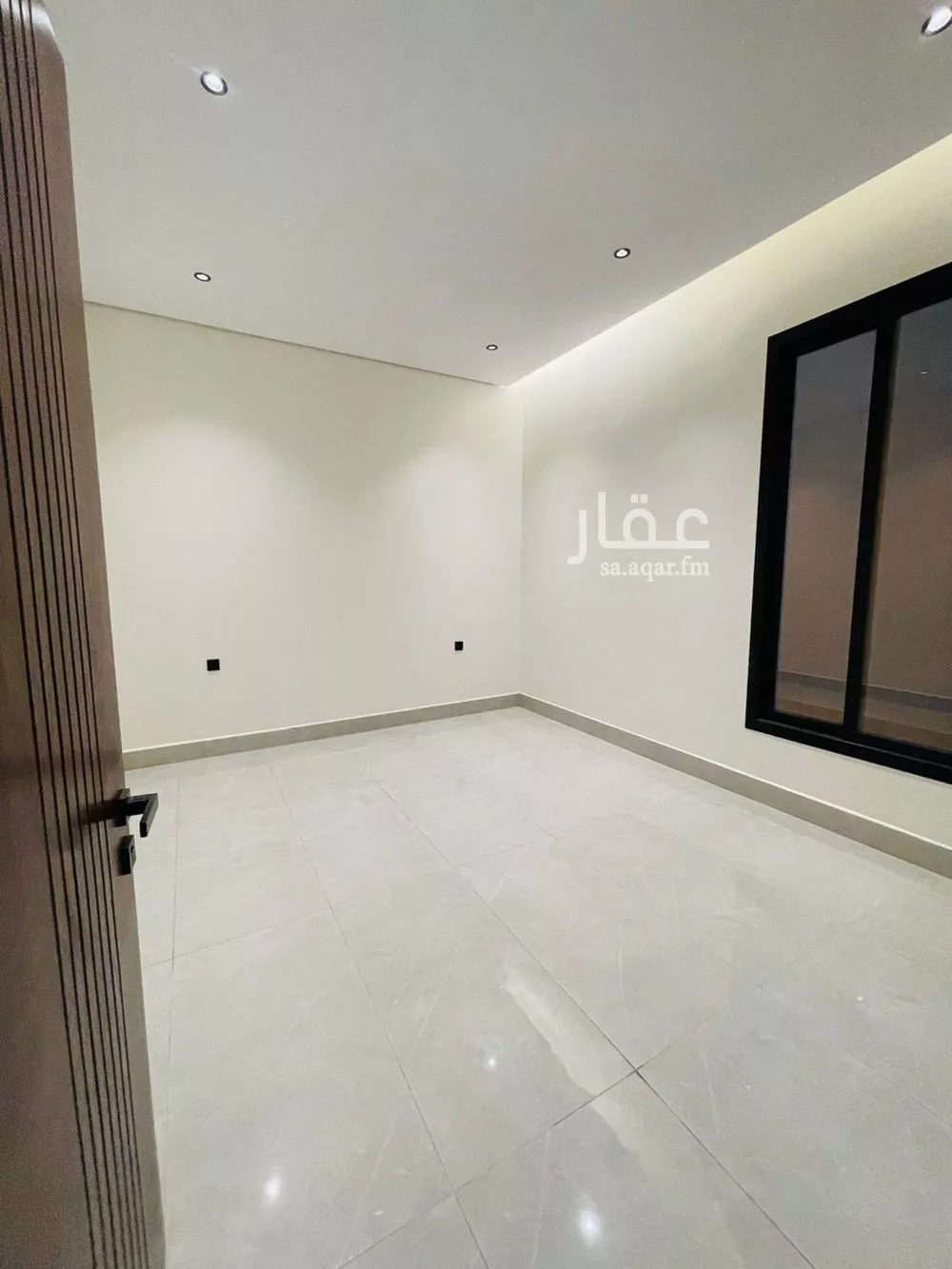 3 bedroom floor in Al Maizilah 7