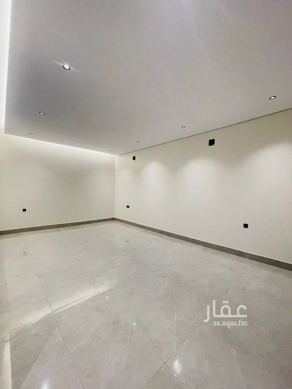 3 bedroom floor in Al Maizilah 8