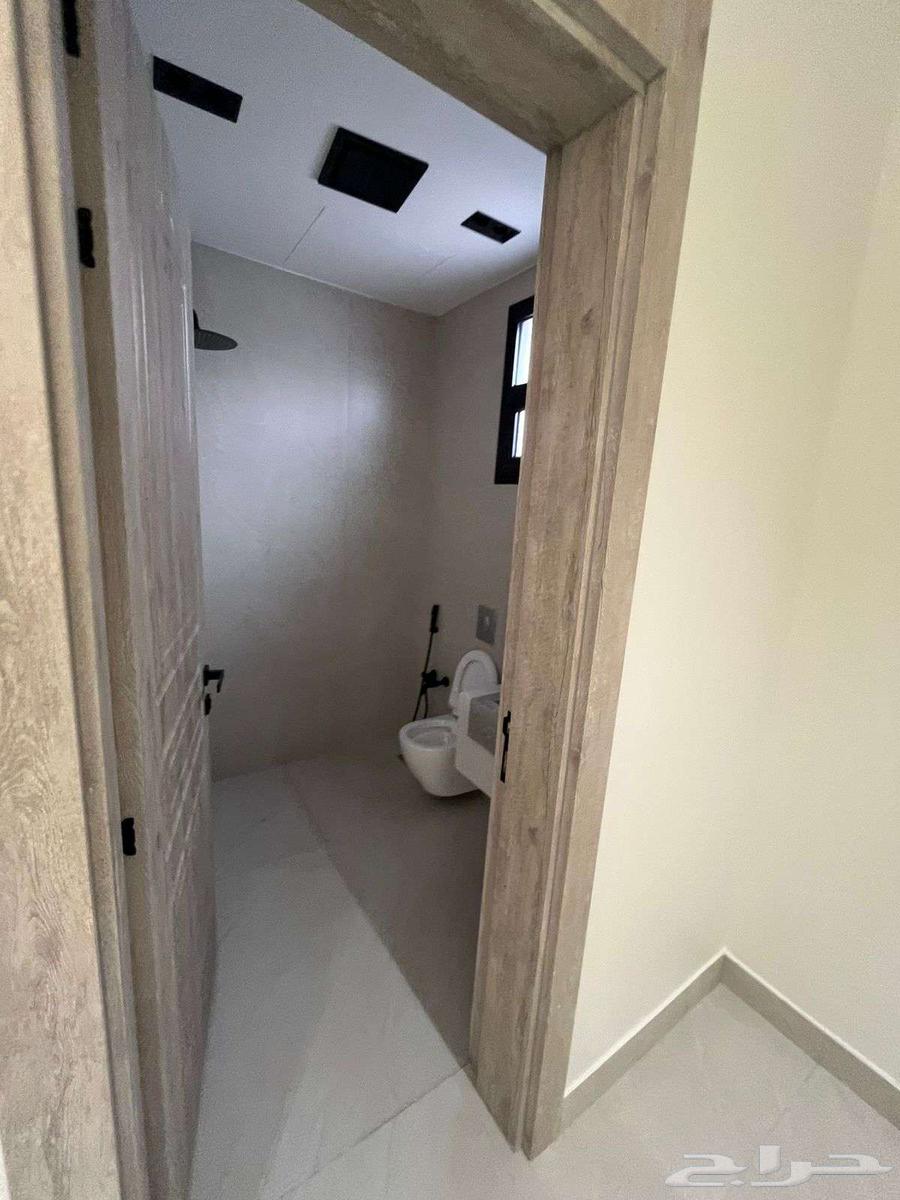 5 bedroom villa in Al Khaleej 10