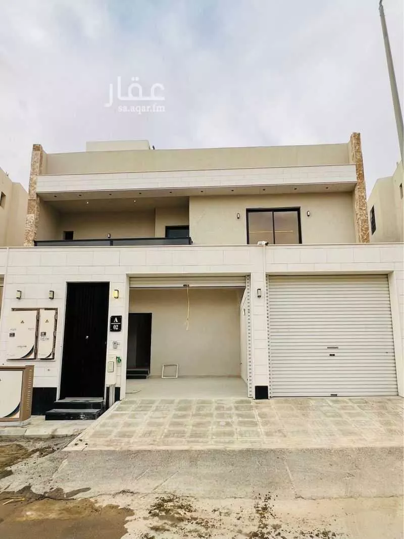 3 bedroom floor in Al Janadriyah 5