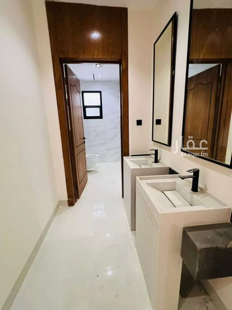3 bedroom floor in Al Janadriyah 6