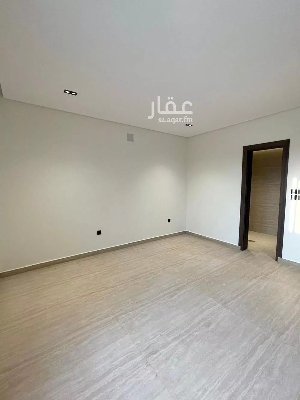 3 bedroom floor in As Suwaidi Al Gharabi 12