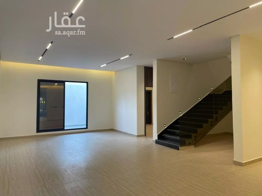 3 bedroom floor in As Suwaidi Al Gharabi 4